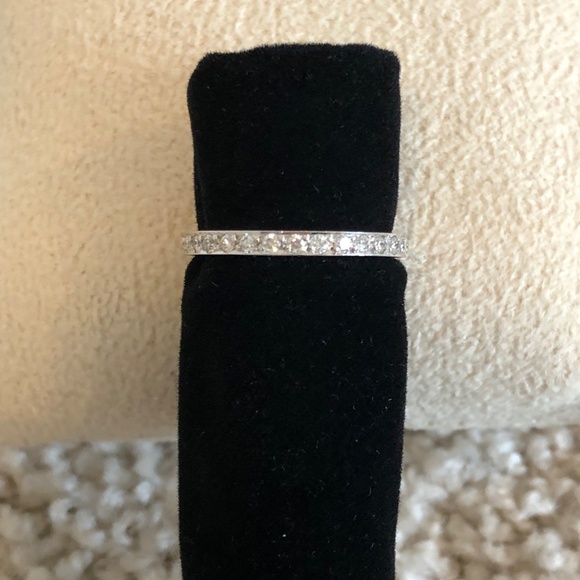 DIAMOND ETERNITY BAND RING - Picture 5 of 7